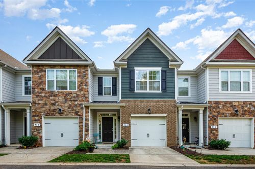 414 Manor Row, Pleasant View, TN, 37146-2904 | Card Image