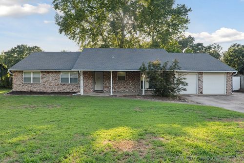 16 Stagecoach Dr, Sapulpa, OK, 74066-9313 | Card Image