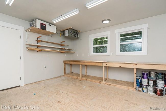 HEATED WORKSHOP | Image 35