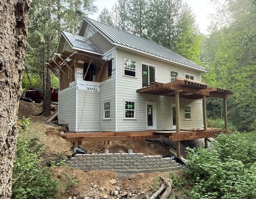 4045 Southwood Shores Rd, Loon Lake, WA, 99148-9785 | Card Image