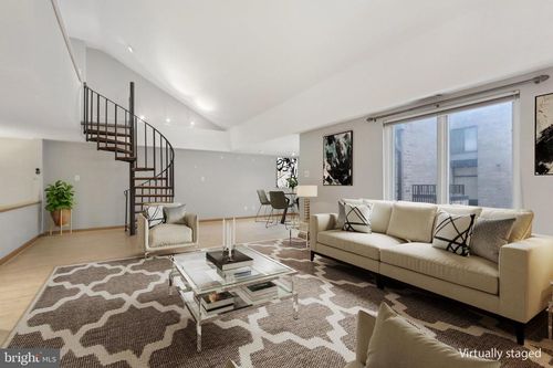 apt-31c-130 Spruce St, PHILADELPHIA, PA, 19106-4325 | Card Image
