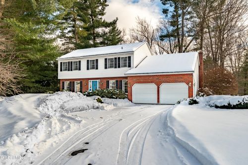 10 Nottingham Way N, Clifton Park, NY, 12065-1703 | Card Image