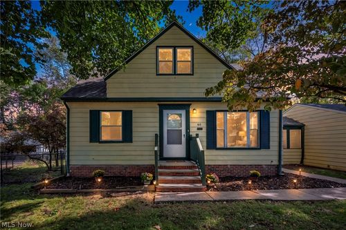 60 Greencroft Rd, Bedford, OH, 44146-2016 | Card Image