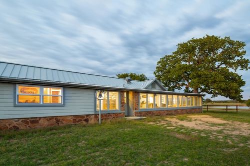 104 Long View Dr, Mineral Wells, TX, 76067-1885 | Card Image