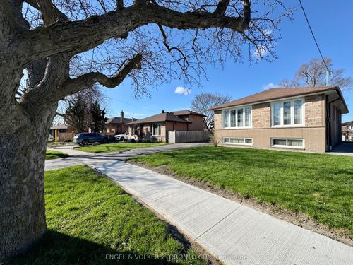 18 Willsteven Drive, Scarborough, ON, M1G1C4 | Card Image