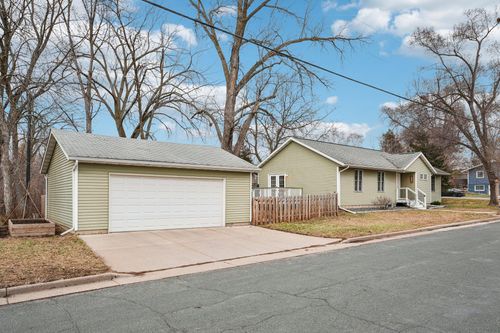 719 Monroe St N, Hudson, WI, 54016-1152 | Card Image