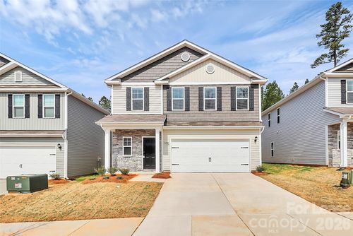 8208 Stonemere Ln, Charlotte, NC, 28215-0071 | Card Image