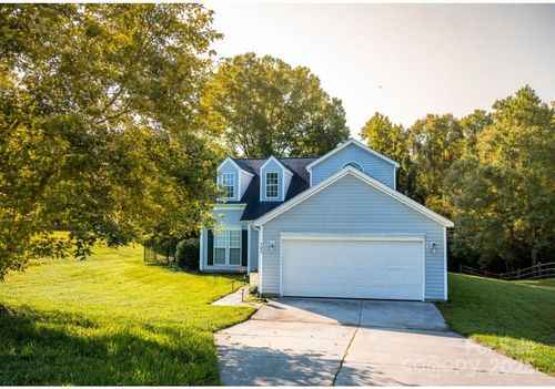 105 S Tanninger Rd, Mount Holly, NC, 28120-1897 | Card Image