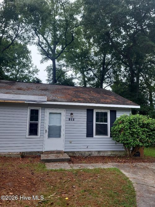 315 Cedar Creek Dr, Jacksonville, NC, 28540-4045 | Card Image