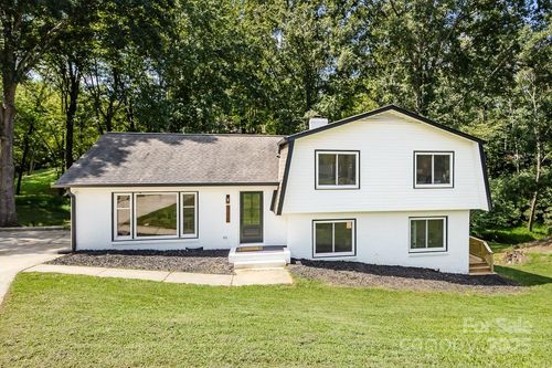 301 Dollar Cir, Charlotte, NC, 28270-2222 | Card Image