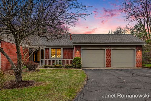 1317 Suncrest Drive Ne, Grand Rapids, MI, 49525 | Card Image