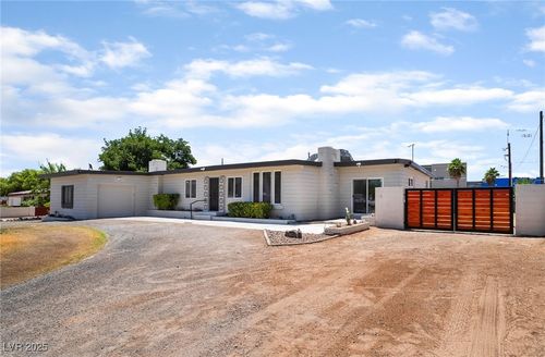 5617 Alfred Dr, Las Vegas, NV, 89108-3620 | Card Image