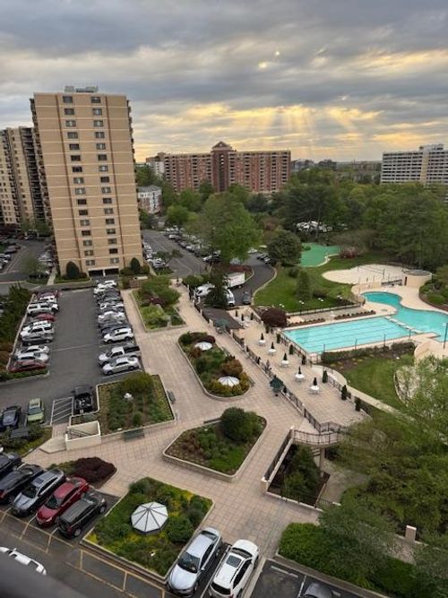 apt-1209-203 Yoakum Pkwy, ALEXANDRIA, VA, 22304-3733 | Card Image