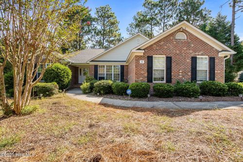 8 Piedmont Ln, Pinehurst, NC, 28374-8843 | Card Image