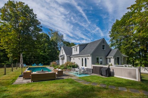 21 Perry St, Lakeville, CT, 06039-2501 | Card Image