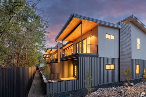 1-214 S 200 E, Moab, UT, 84532-2608 | Card Image