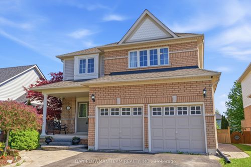 27 Hockley Ave, Bowmanville, ON, L1C5P2 | Card Image