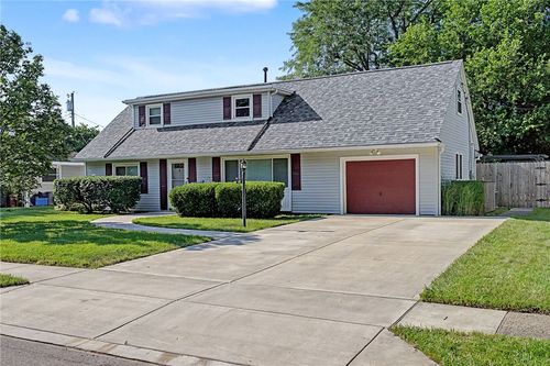 812 Kenosha Rd, Kettering, OH, 45429-3336 | Card Image