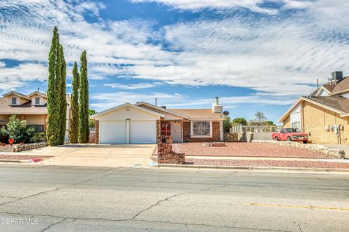 11464 Bob Mitchell Dr, El Paso, TX, 79936-4938 | Card Image