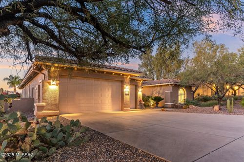 732 W Burntwater Dr, Oro Valley, AZ, 85755-6700 | Card Image
