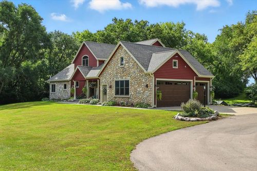 W2648 Highway 20, East Troy, WI, 53120 | Card Image