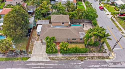 303 Cornell Dr, Lake Worth Beach, FL, 33460-6207 | Card Image