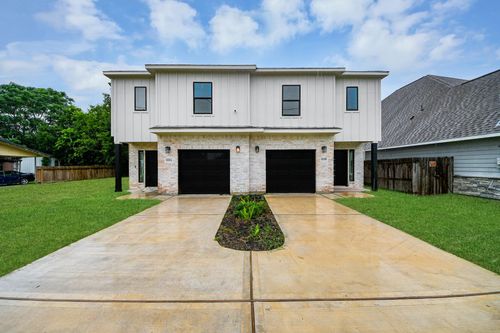 8218 Lawler St, Houston, TX, 77051-1312 | Card Image