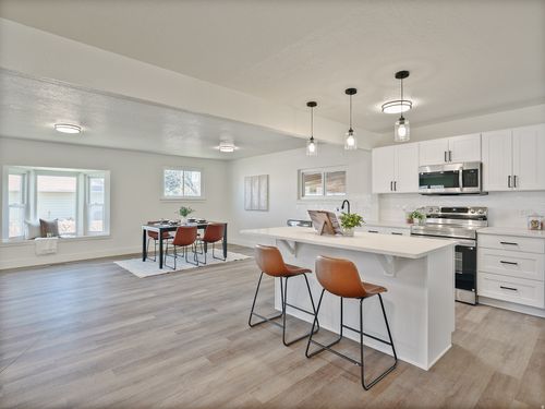 5229 S Kingswood Dr, Taylorsville, UT, 84129-3311 | Card Image