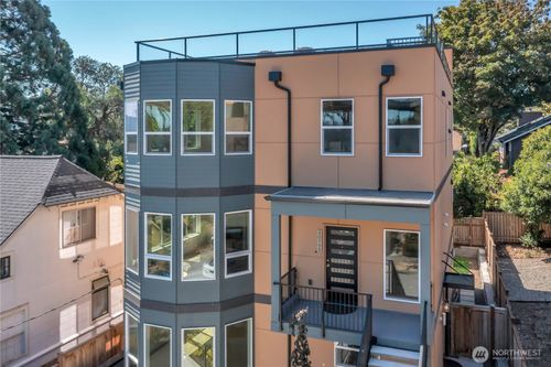 apt-b-4019 4th Ave Ne, Seattle, WA, 98105-6559 | Card Image