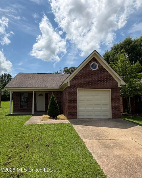 9787 Riggan Dr, Olive Branch, MS, 38654-5138 | Card Image