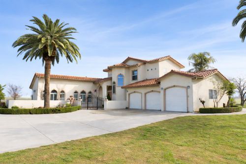 1460 N Piedra Rd, Sanger, CA, 93657-9104 | Card Image