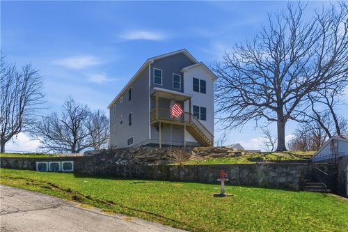 34 Vine St, West Warwick, RI, 02893-3515 | Card Image