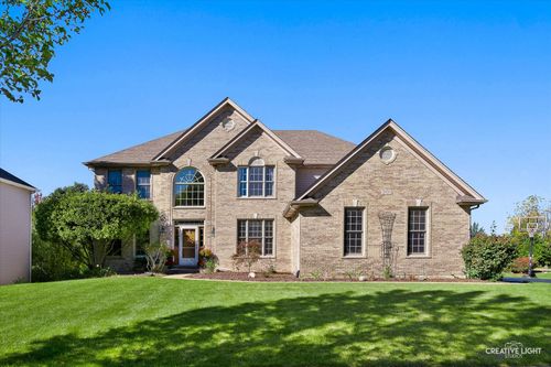 201 Violet Ln, Batavia, IL, 60510-1977 | Card Image