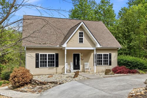 210 Wahuhu Ln, Loudon, TN, 37774-2855 | Card Image