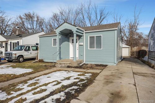 623 E Brockton Ave, Madison Heights, MI, 48071-4323 | Card Image