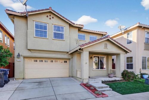 714 Arce St, Watsonville, CA, 95076-1072 | Card Image