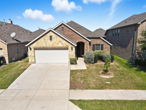 2437 Whispering Pines Dr, Fort Worth, TX, 76177-2272 | Card Image