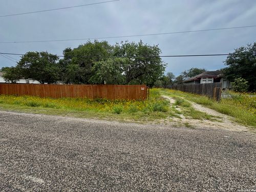 22847 Black Cherry, Elmendorf, TX, 78112-6232 | Card Image
