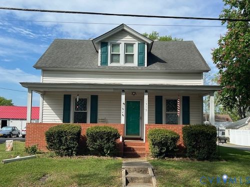 1515 Lee St, West Point, VA, 23181-3555 | Card Image
