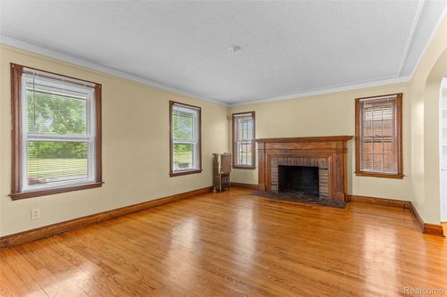 5050 Courville St, Detroit, MI, 48224-2994 | Card Image