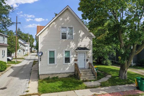 1019 E Walnut Street, GREEN BAY, WI, 54301 | Card Image