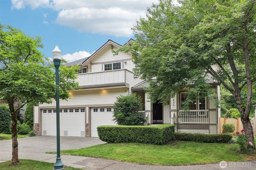 895 Snoqualm Place, North Bend, WA, 98045 | Card Image