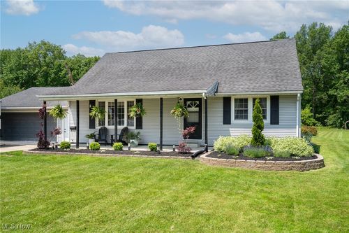 320 N Lake St, South Amherst, OH, 44001-2828 | Card Image