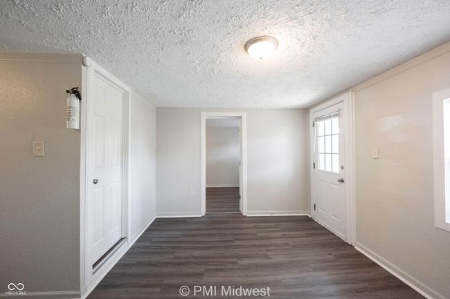 APT-10 - 2142 W Us Highway 40, Condo with 1 bedrooms, 1 bathrooms and null parking in Greenfield IN | Image 5