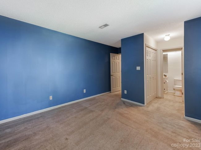2946 Iron Gate Lane, Condo with 2 bedrooms, 2 bathrooms and null parking in Charlotte NC | Image 18