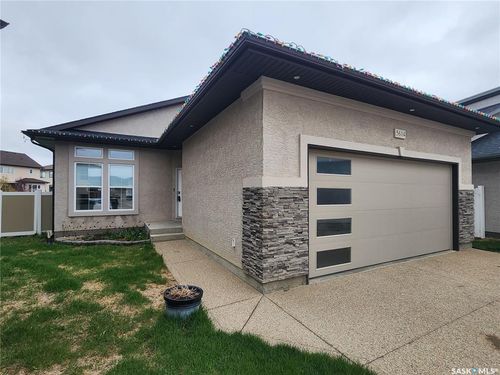 5614 Beacon Pl, Regina, SK, S4W0J7 | Card Image