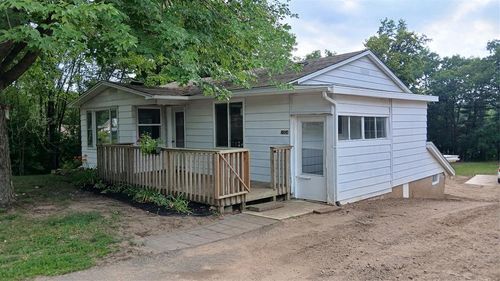 1004 Jefferson Ave, Chippewa Falls, WI, 54729-1226 | Card Image