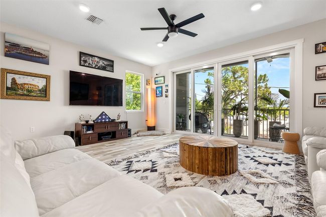 1237 Savona Dr Ne, Townhouse with 4 bedrooms, 3 bathrooms and null parking in St Petersburg FL | Image 10