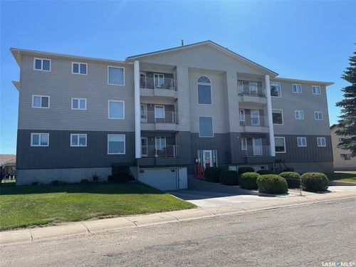 304-408 Heritage Dr, Estevan, SK, S4A2P7 | Card Image