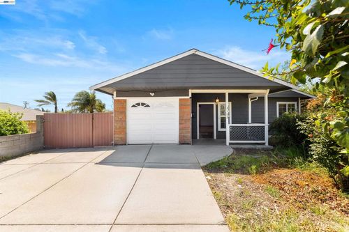 2102 2102 Overhill Rd, Concord, CA, 94520 | Card Image